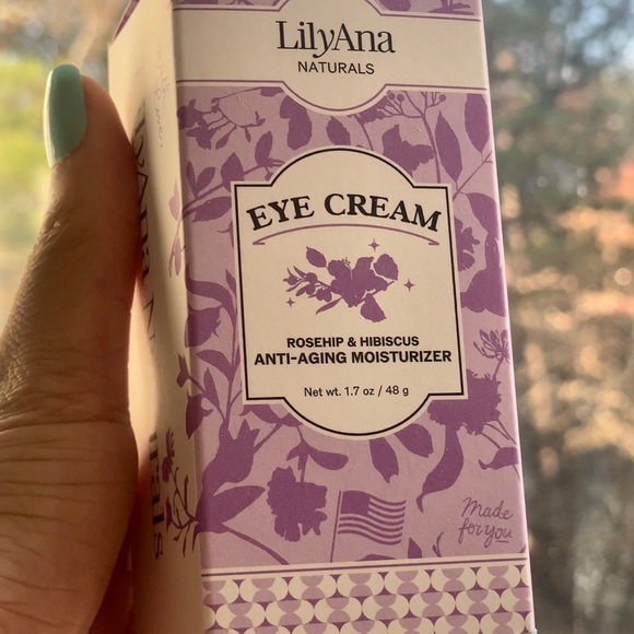 Skincare Set - Retinol, Face, Eye Cream & Vitamin C Serum - Picture 7 of 10